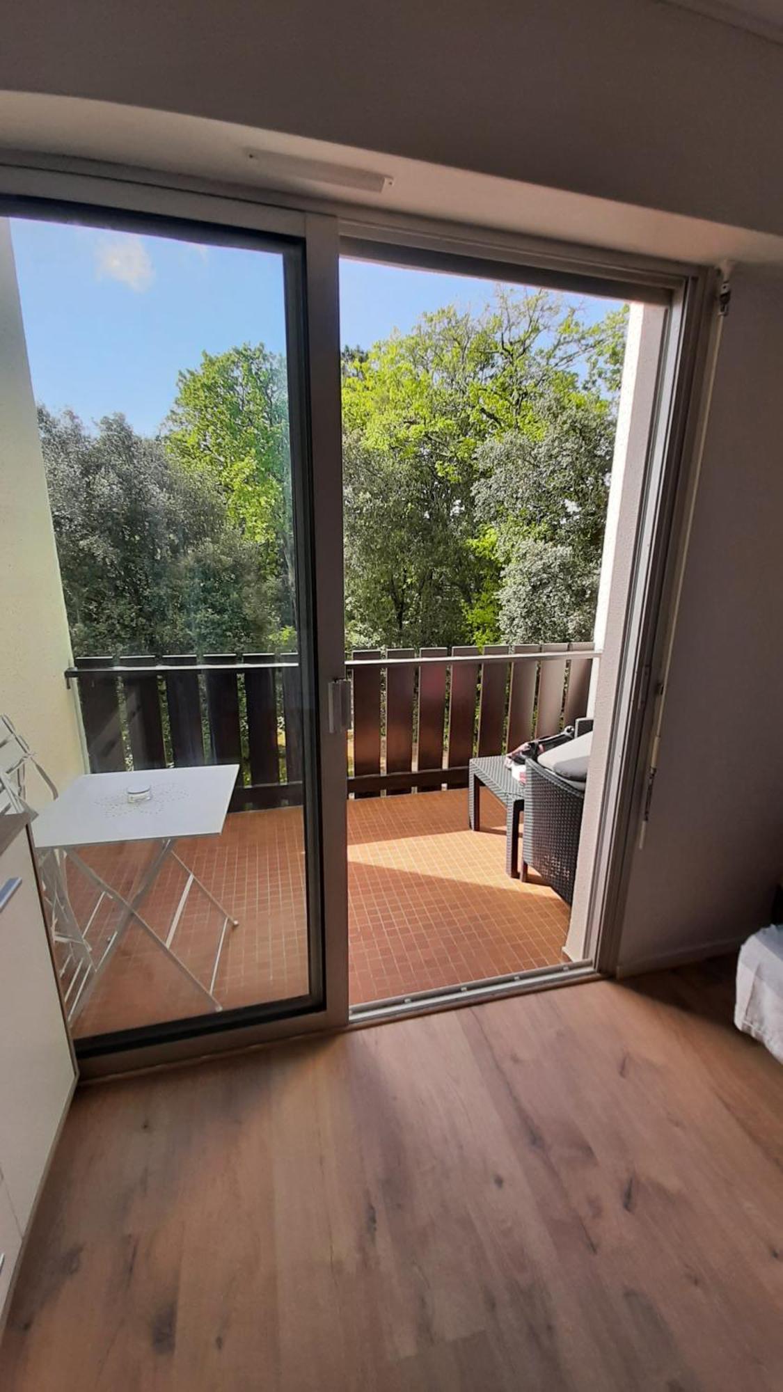 Appartement Le Petit Bois Flotte 250 M Avec Parking Et Balcon Saint-Georges-de-Didonne